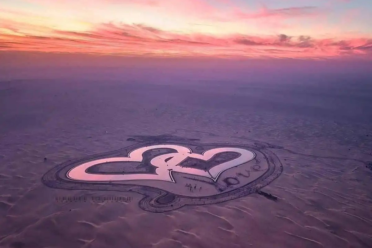 Complete Guide About love Lake in Dubai