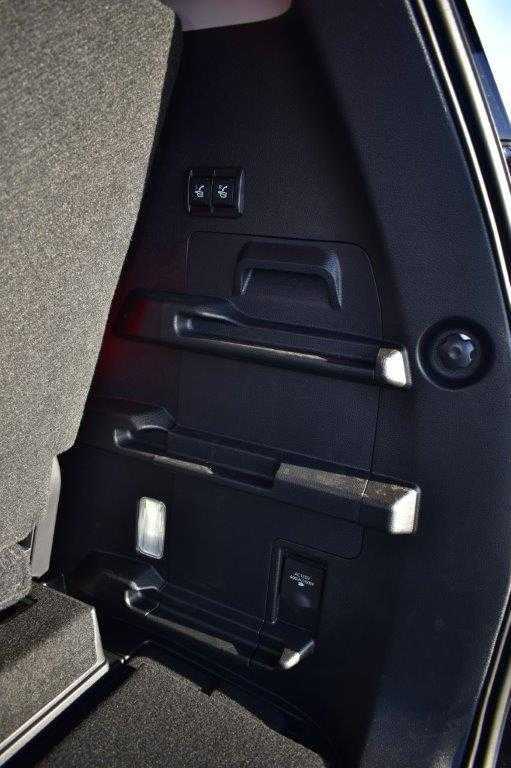 TOYOTA SEQUOIA-pic_6