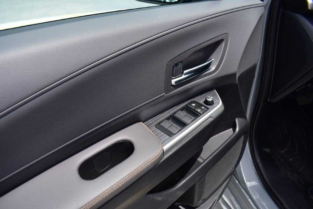 TOYOTA SIENNA-pic_5