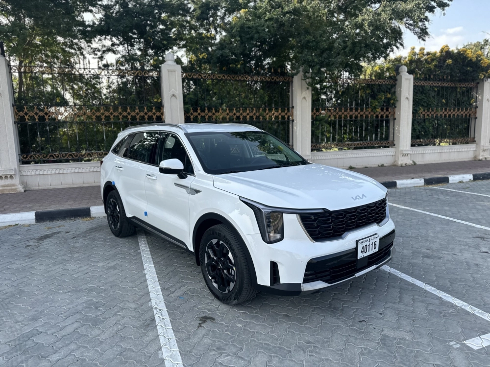 Rent Kia Sorento 2024 in Dubai-pic_1