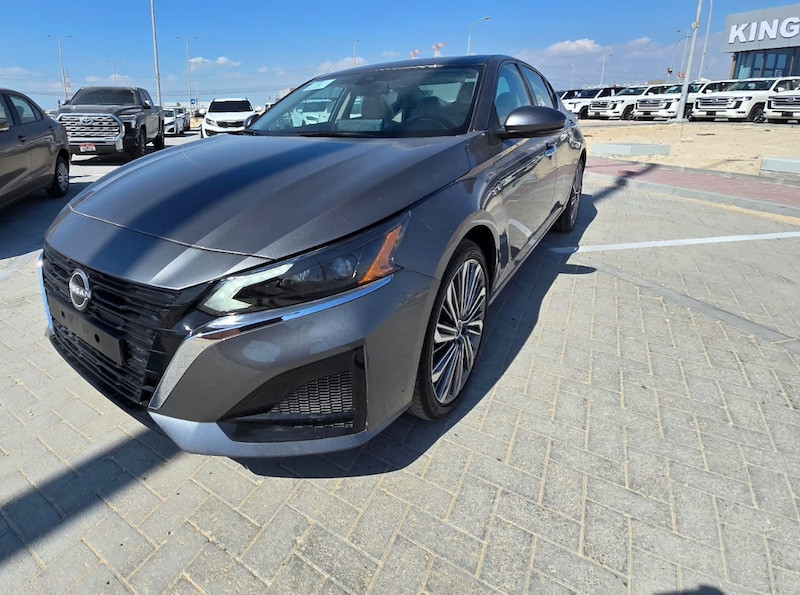 Nissan Altima SV-image