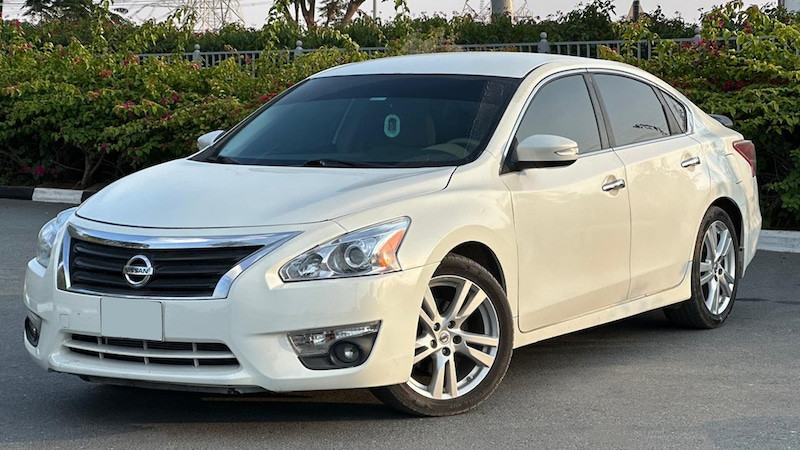 Nissan Altima-image