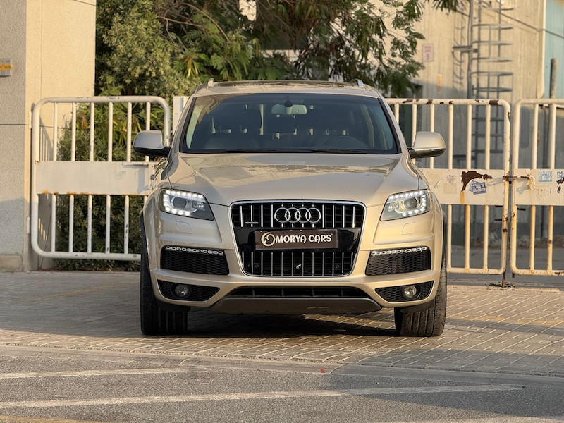 Audi Q7 Standard-image
