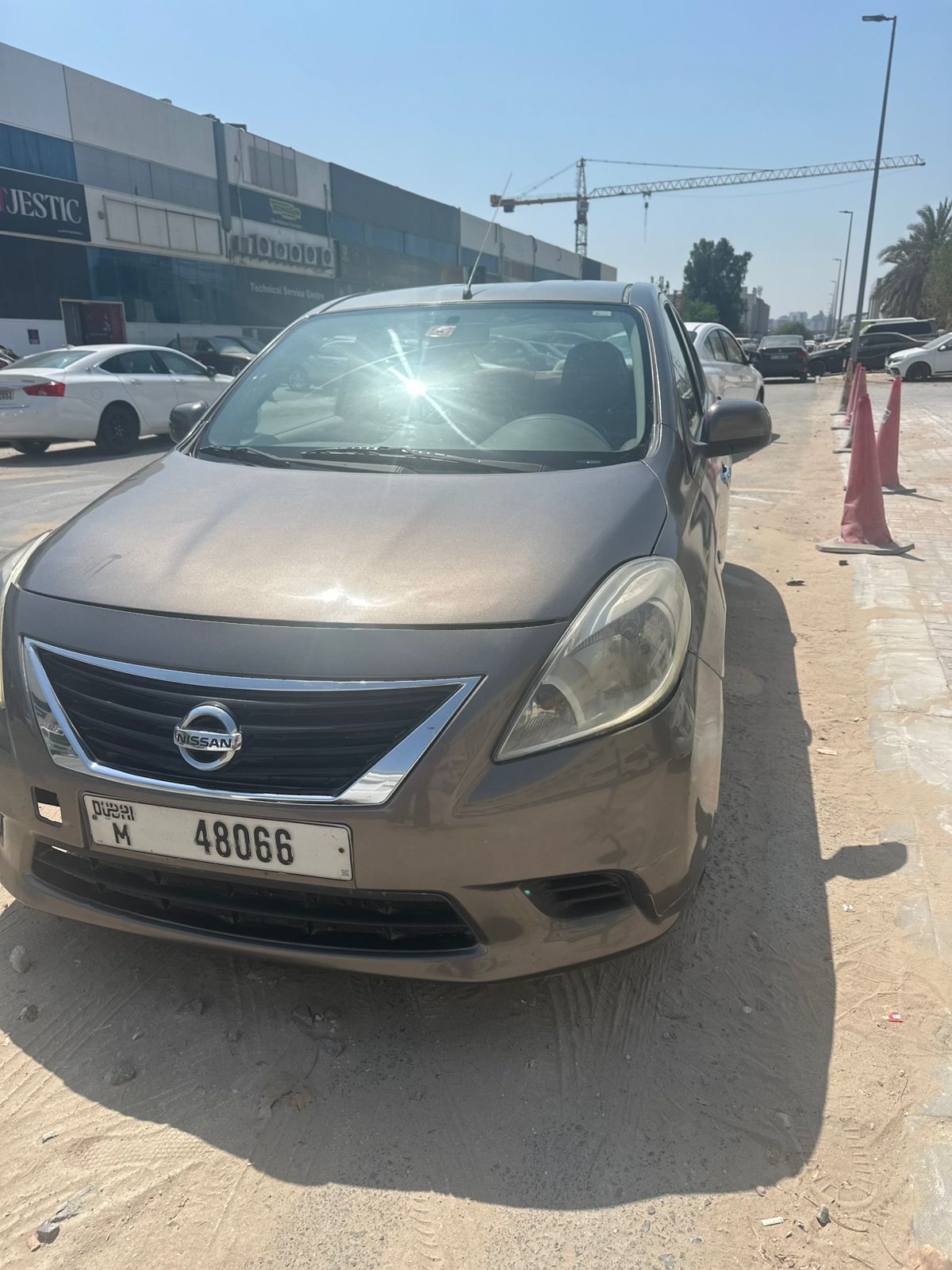 Nissan Sunny 2014 Gray-pic_2