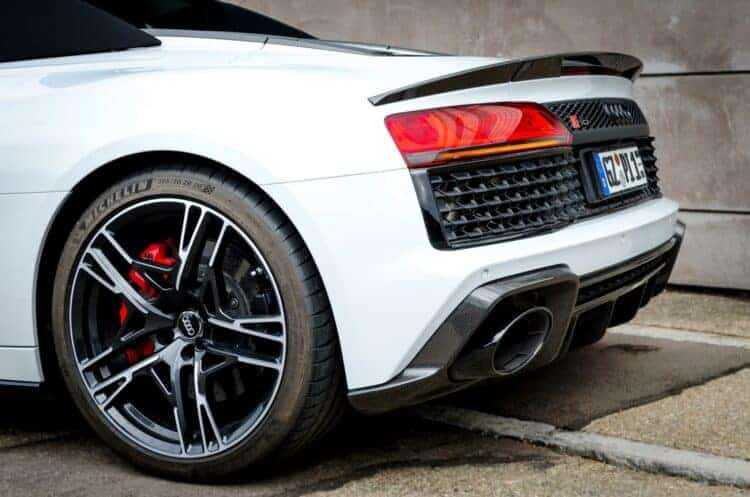 RENT AUDI R8 SPYDER V10 2021 IN DUBAI-pic_3
