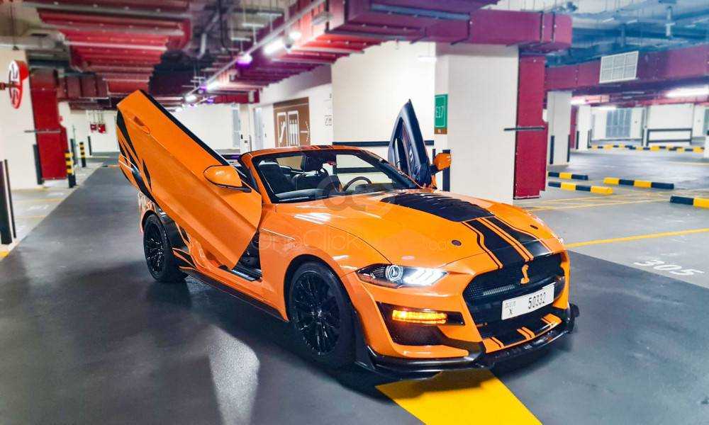 Rent Ford Mustang Shelby GT500 Kit Convertible V4-pic_1