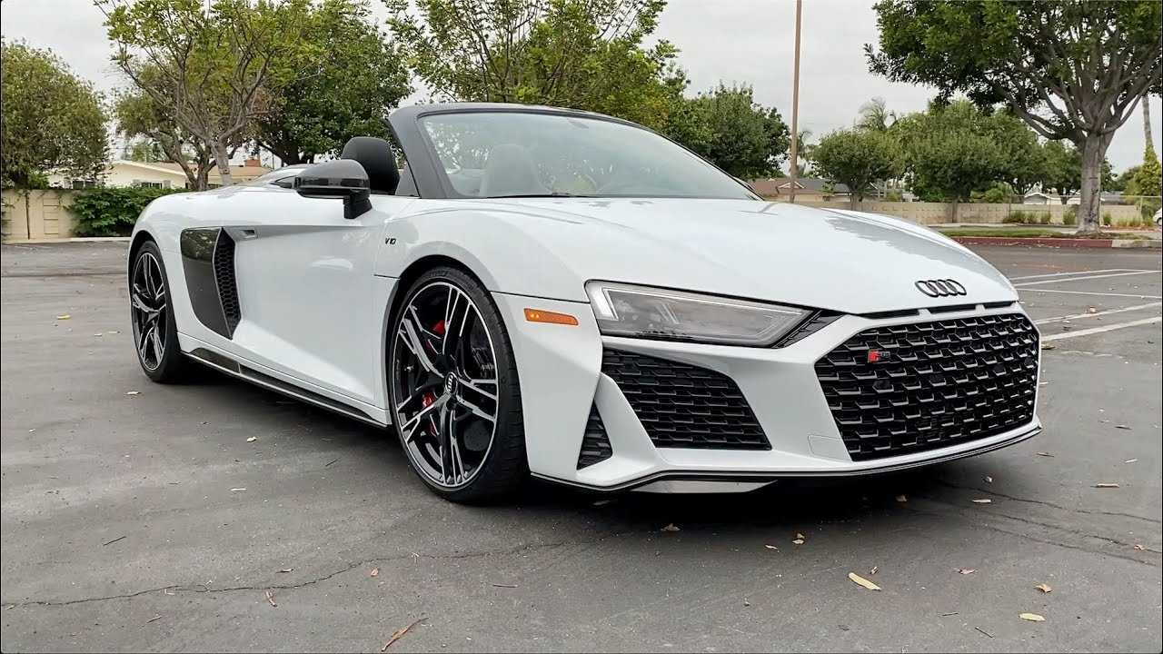 RENT AUDI R8 SPYDER V10 2021 IN DUBAI-pic_3
