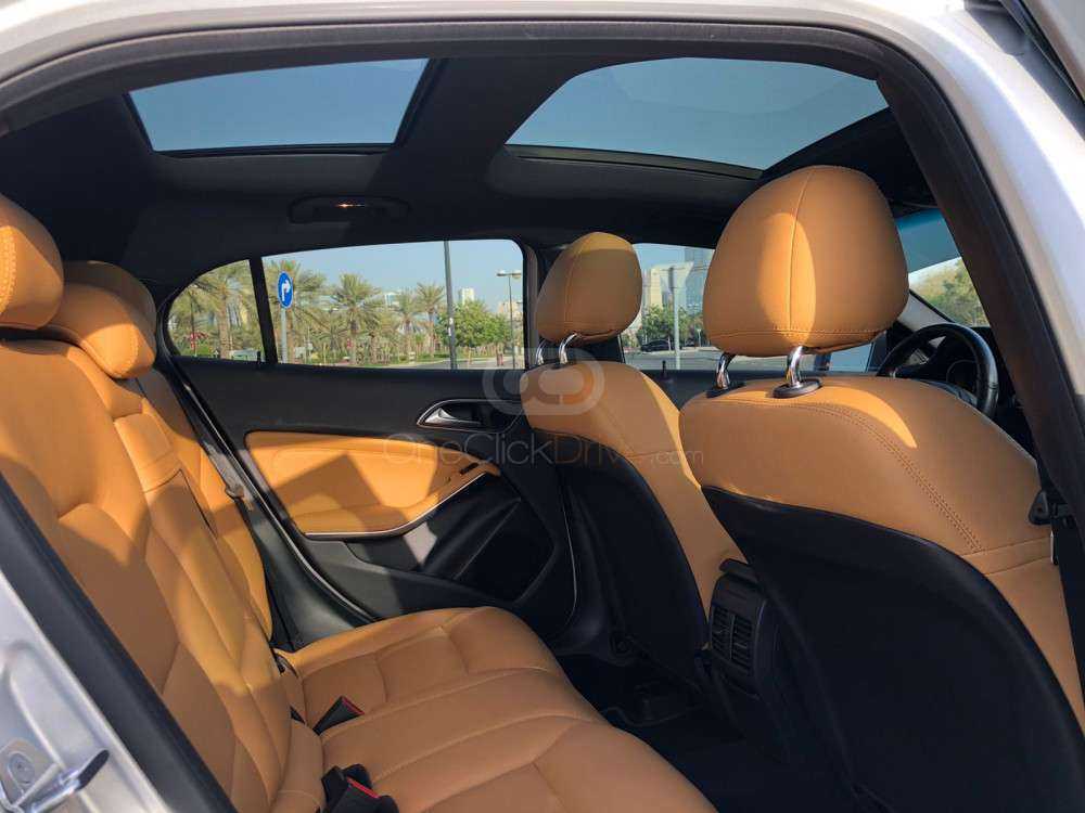 Rent Dodge Challenger V6 2017 in Dubai with Great Dubai-pic_4