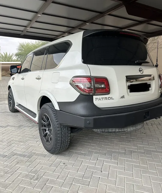 Nissan Patrol 2017 in Dubai-pic_3