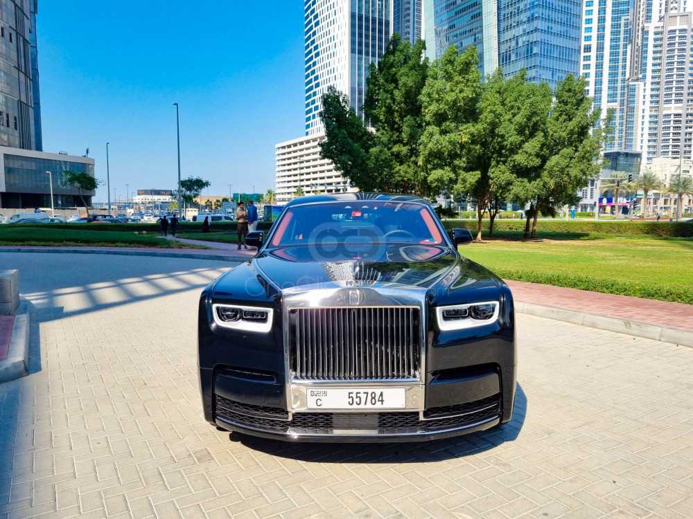 Rent Rolls Royce Phantom Extended 2021 in Dubai-pic_2
