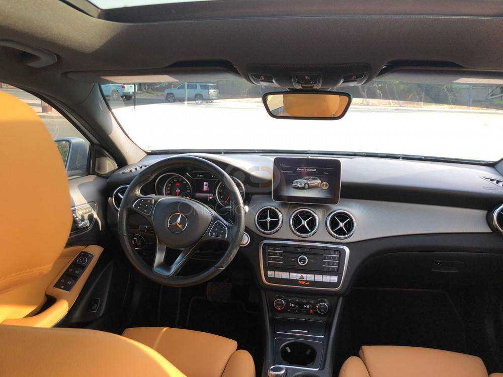 Rent Dodge Challenger V6 2017 in Dubai with Great Dubai-pic_3