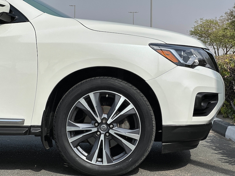 Nissan Pathfinder SV-pic_2