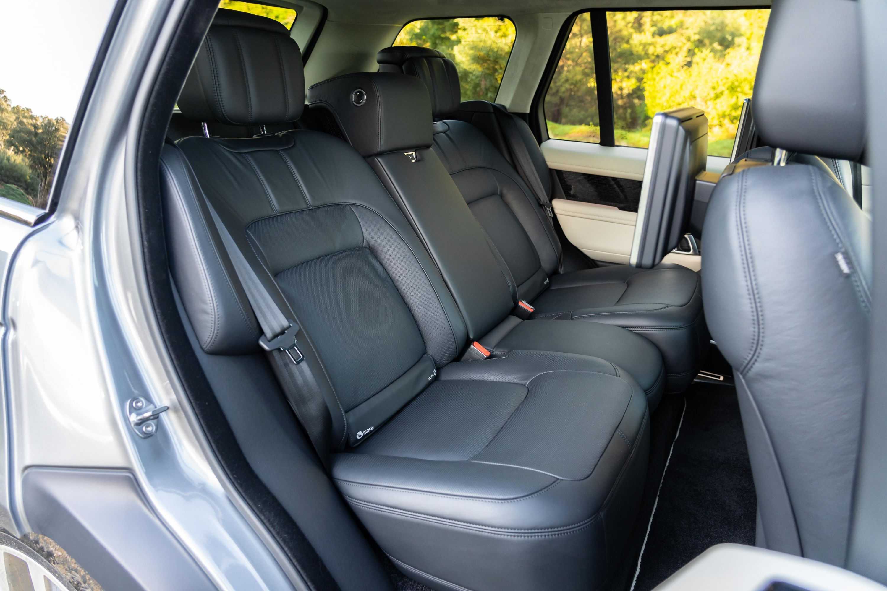 Rent RANGEROVER AUTOBIOGRAPHY-pic_3