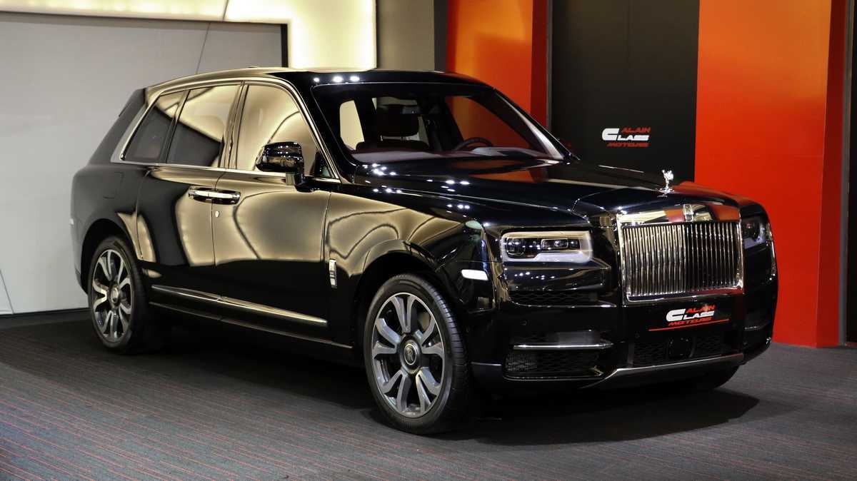 Rent Rolls Royce Cullinan 2021-pic_3