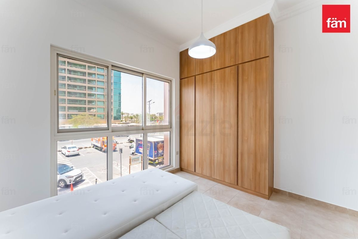 Corner Unit | Newly Renovated | Bright